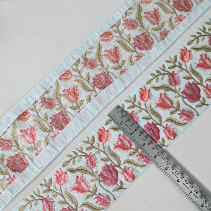 インド刺繍リボン50cm切り売り チューリップ on ライトブルー 10cm幅 花 フラワー HC R-0839 | 4枚目
