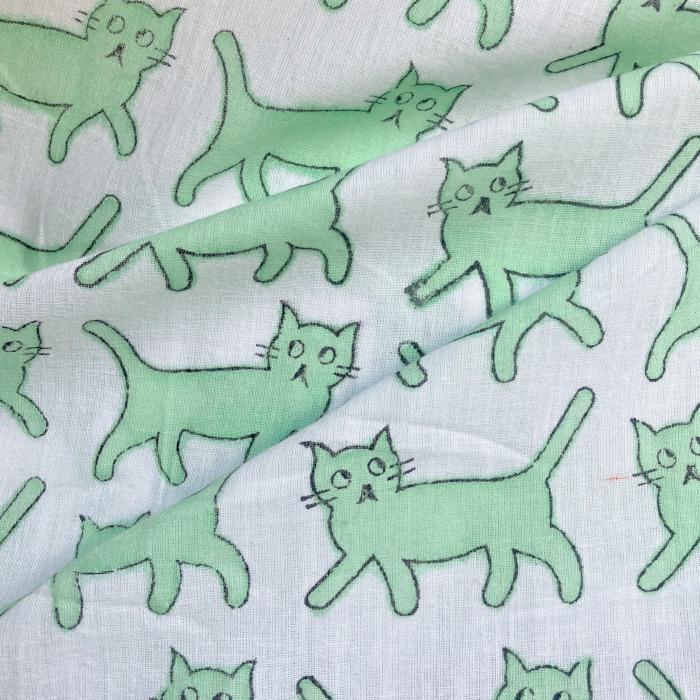 インド ブロックプリント生地 [50cm単位] キャット ライトグリーン 黒線 猫 ねこ ファブリック IF0482