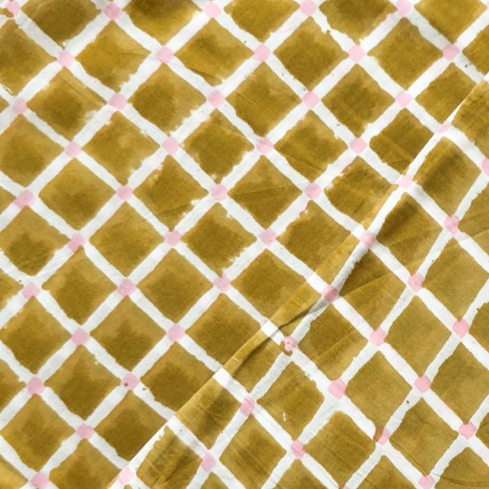 インド ブロックプリント生地 [50cm単位切売] サンガネリ 白抜きチェック on マスタードイエロー IF0512