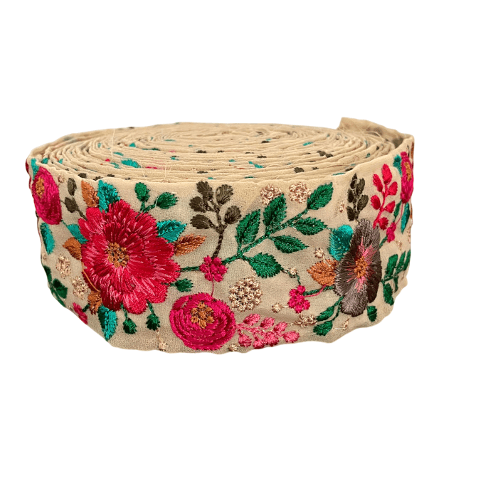 インド刺繍リボン50cm切売 レッドフォークロアフラワー ベージュ地 4.8cm幅 花 薔薇 フラワーHC R-0857