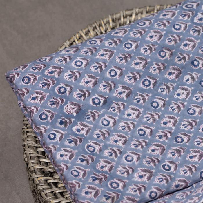 インド ブロックプリント生地 [50cm単位切り売り] Sanganeri ミニブルーム on ブルー IF0557 | 2枚目