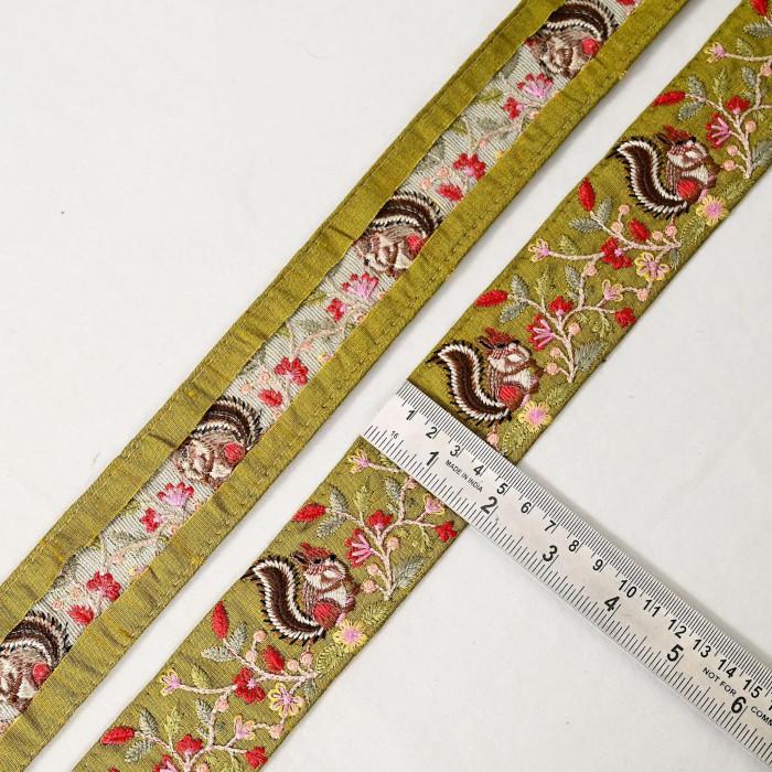 インド刺繍リボン50cm切り売り リスの森 グリーン 5cm幅 花 HC 栗鼠 りす 秋 冬 動物 R-0787 | 4枚目