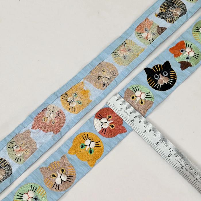 インド刺繍リボン50cm切り売り キャットフェイス ブルー 5.6cm幅  HC 猫 ねこ R-0797 | 4枚目