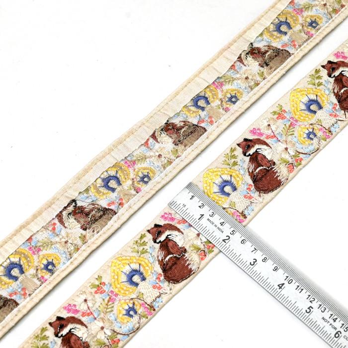 インド刺繍リボン50cm切り売り キツネの森 クリームイエロー 5cm幅 花 HC 狐 きつね R-0789 | 4枚目