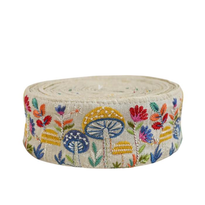 インド刺繍リボン50cm切り売り キノコの森 クリームイエロー 5cm幅 HC マッシュルーム 紅天狗茸 R-07921枚目の画像